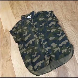 NWOT 💫 Camouflage Top